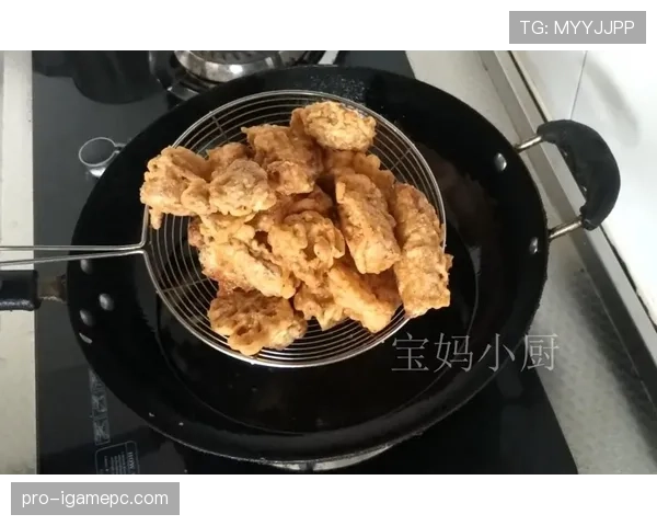 唐佳豪训练完直接啃鸡胸肉,这自律程度我连他喝水的杯子都配不上 唐佳豪训练完直接啃鸡胸肉,这自律程度我连他喝水的杯子都配不上